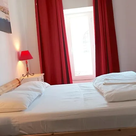 3 Bedroom, 3 Bathroom With Terrasse - Palma * Lisbona