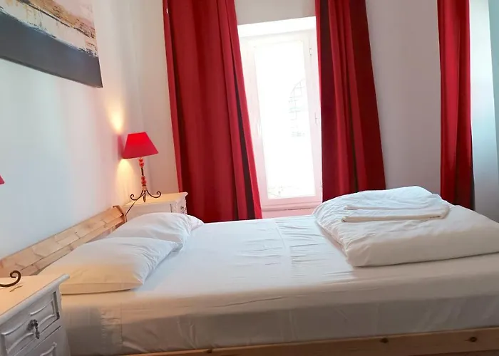 3 Bedroom, 3 Bathroom With Terrasse - Palma * Lisboa